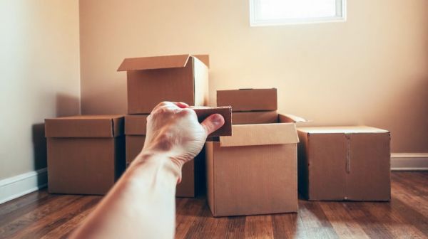 10 conseils pour protéger vos verres avec des cartons au déménagement