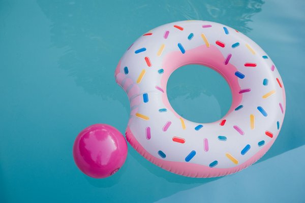 Comparatif des meilleurs abris de piscine sur le marché